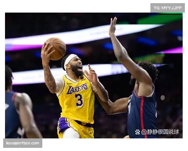 湖人最后时刻成功防成24秒,戴维斯换防至外线功不可没